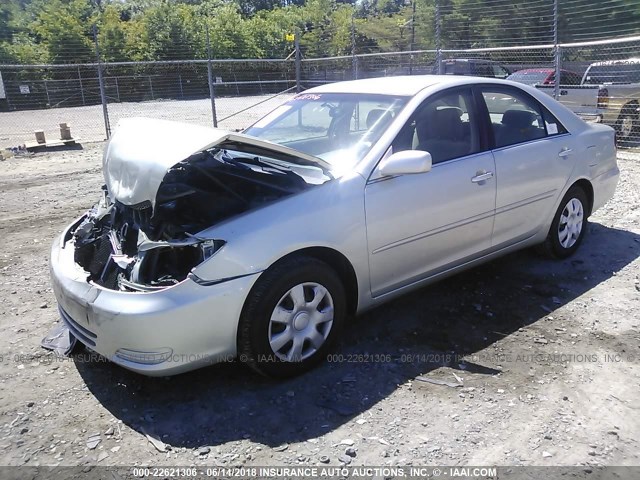 JTDBE32K620040595 - 2002 TOYOTA CAMRY LE/XLE/SE Gümüş foto 2