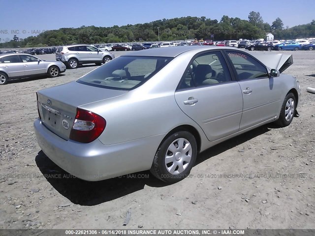 JTDBE32K620040595 - 2002 TOYOTA CAMRY LE/XLE/SE Gümüş foto 4