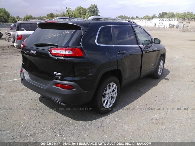 1C4PJMCS0FW625214 - 2015 JEEP CHEROKEE LATITUDE BLACK photo 4