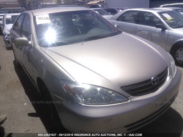 4T1BF30K42U028501 - 2002 TOYOTA CAMRY LE/XLE/SE ოქროსფერი ფოტო 1