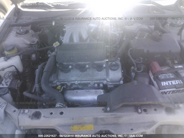 4T1BF30K42U028501 - 2002 TOYOTA CAMRY LE/XLE/SE ოქროსფერი ფოტო 10