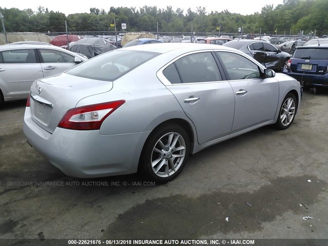 1N4AA51E29C817206 - 2009 NISSAN MAXIMA S/SV SILVER photo 4