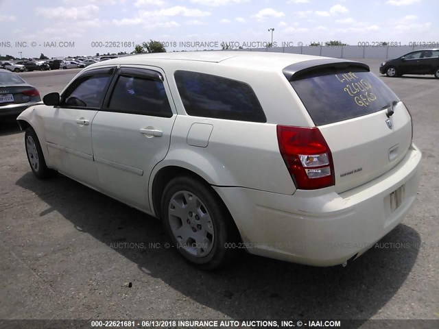 2D4FV48T05H169913 - 2005 DODGE MAGNUM SE WHITE photo 3