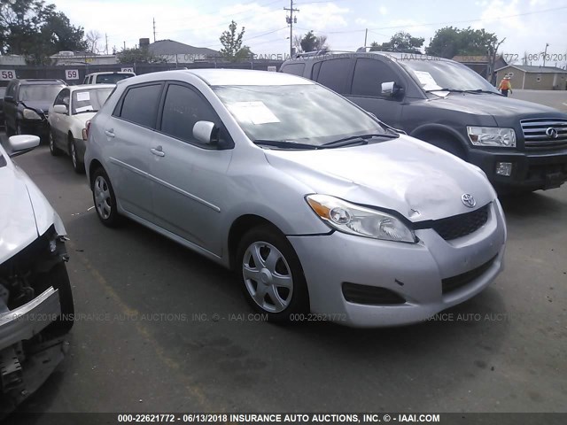 2T1KU4EE9AC210645 - 2010 TOYOTA COROLLA MATRIX  SILVER photo 1