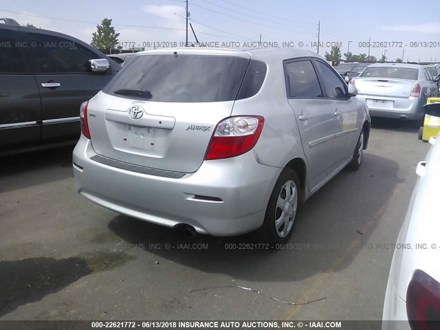 2T1KU4EE9AC210645 - 2010 TOYOTA COROLLA MATRIX  SILVER photo 4