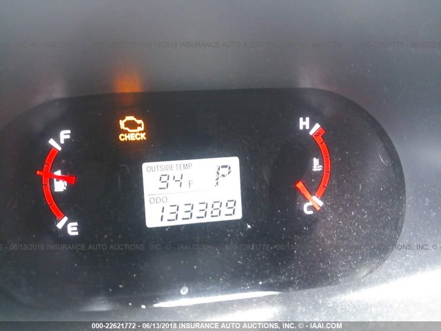 2T1KU4EE9AC210645 - 2010 TOYOTA COROLLA MATRIX  SILVER photo 7