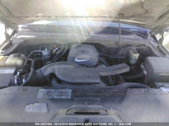 3GNFK16Z82G257753 - 2002 CHEVROLET SUBURBAN K1500 GRAY photo 10