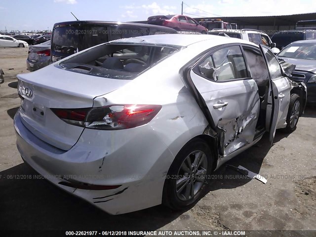 5NPD84LF1HH043486 - 2017 HYUNDAI ELANTRA SE/VALUE/LIMITED SILVER photo 4