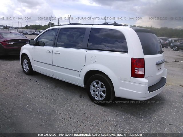2A4RR5D14AR103422 - 2010 CHRYSLER TOWN & COUNTRY TOURING WHITE photo 3