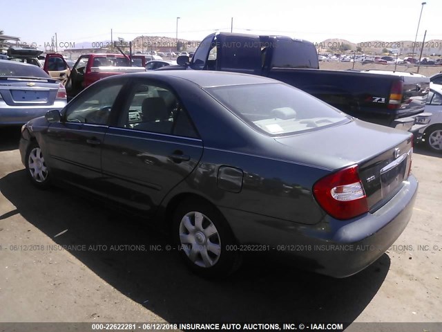 4T1BE32KX3U706864 - 2003 TOYOTA CAMRY LE/XLE/SE მწვანე ფოტო 3