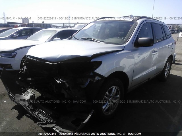 5NMSG3AB7AH357974 - 2010 HYUNDAI SANTA FE GLS SILVER photo 2