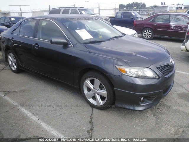4T1BF3EK9AU089530 - 2010 TOYOTA CAMRY SE/LE/XLE 灰色 照片 1