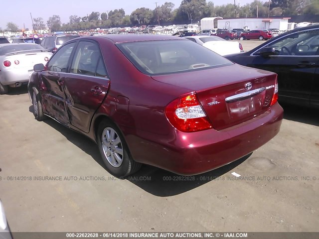 JTDBE32K230171721 - 2003 TOYOTA CAMRY LE/XLE RED photo 3