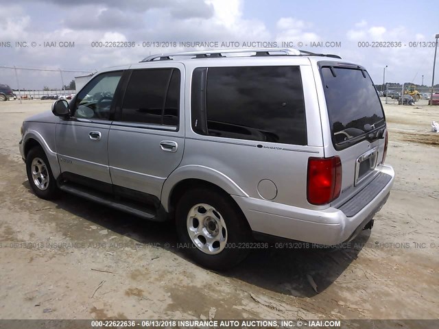 5LMPU28L8WLJ42223 - 1998 LINCOLN NAVIGATOR 银色 照片 3