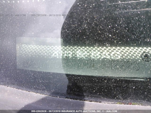 5LMPU28L8WLJ42223 - 1998 LINCOLN NAVIGATOR 银色 照片 9