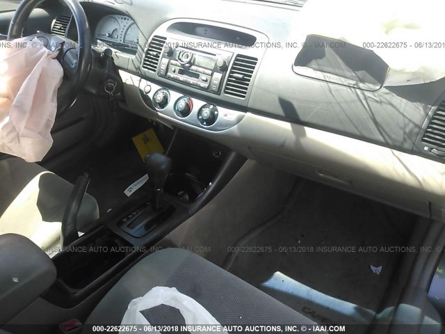 JTDBF30K720062170 - 2002 TOYOTA CAMRY LE/XLE/SE 灰色 照片 5