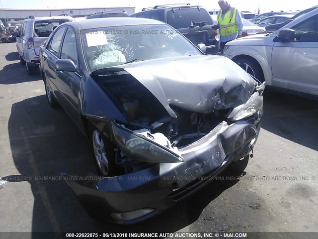 JTDBF30K720062170 - 2002 TOYOTA CAMRY LE/XLE/SE 灰色 照片 6