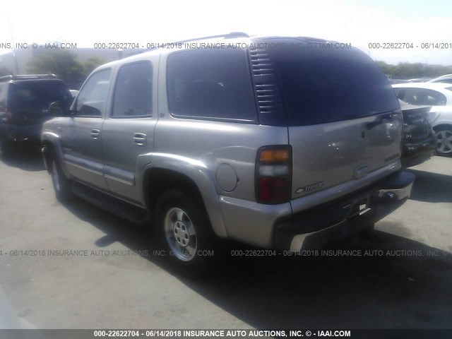 1GNEC13TX2R130284 - 2002 CHEVROLET TAHOE C1500 GOLD photo 3