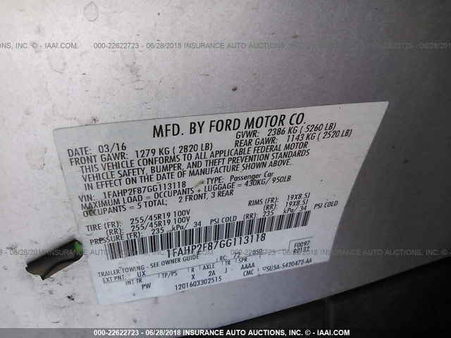 1FAHP2F87GG113118 - 2016 FORD TAURUS LIMITED SILVER photo 9