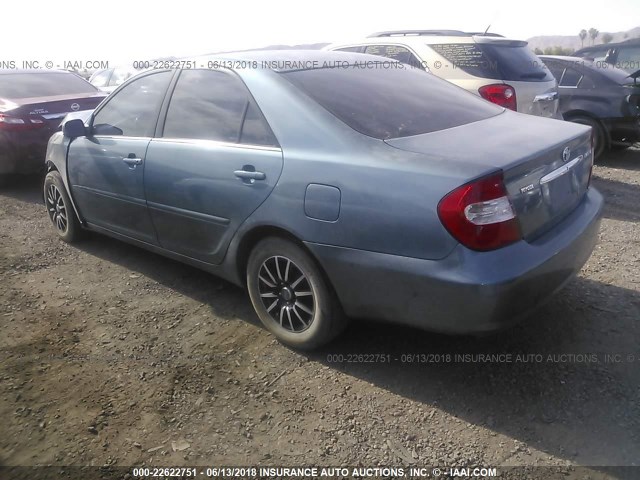 4T1BE32K24U887928 - 2004 TOYOTA CAMRY LE/XLE/SE ლურჯი ფოტო 3