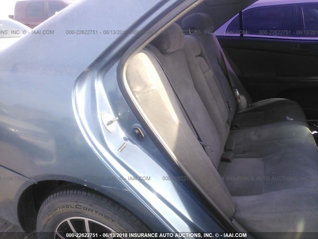 4T1BE32K24U887928 - 2004 TOYOTA CAMRY LE/XLE/SE ლურჯი ფოტო 8