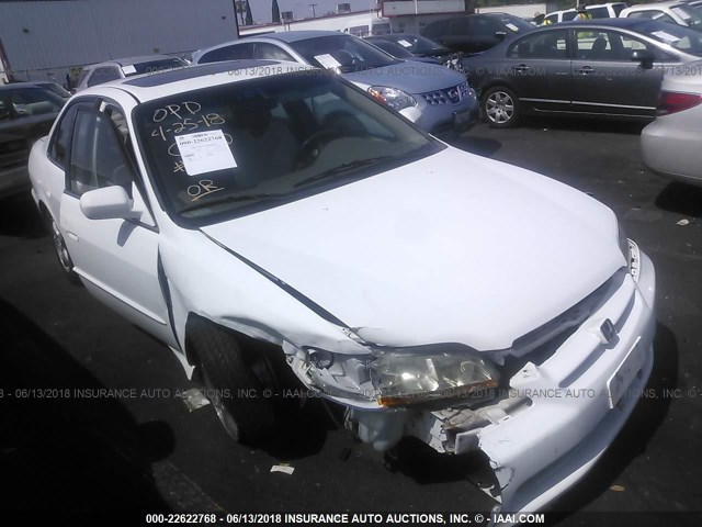 1HGCG1658WA011852 - 1998 HONDA ACCORD EX WHITE photo 1