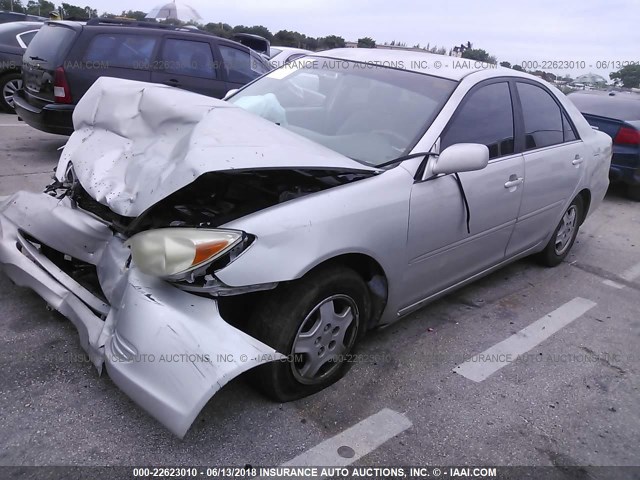 4T1BF32K82U016414 - 2002 TOYOTA CAMRY LE/XLE/SE 银色 照片 2