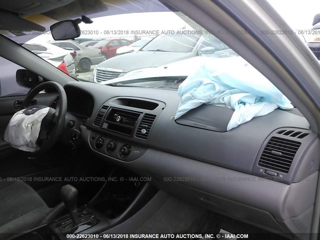 4T1BF32K82U016414 - 2002 TOYOTA CAMRY LE/XLE/SE 银色 照片 5