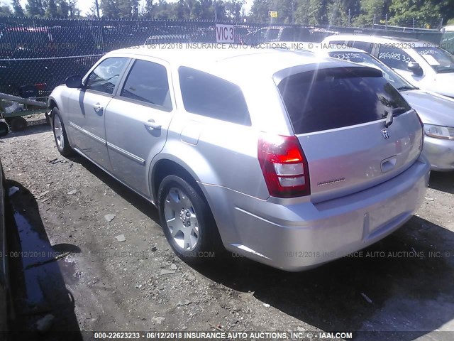 2D4FV47V97H620424 - 2007 DODGE MAGNUM SXT SILVER photo 3