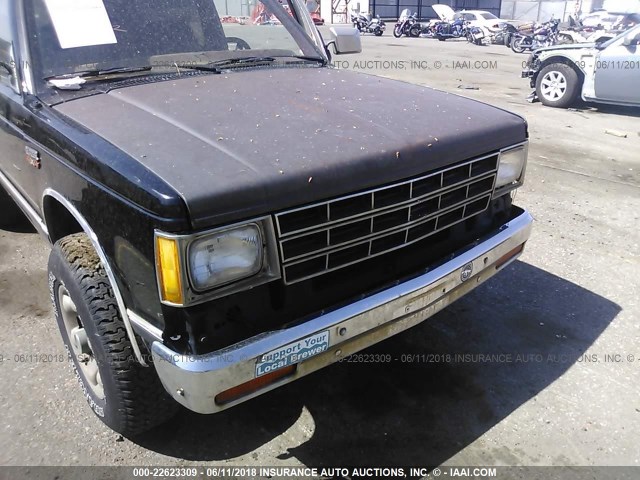 1G8CT18B6F8113942 - 1985 CHEVROLET BLAZER S10 BLACK photo 6