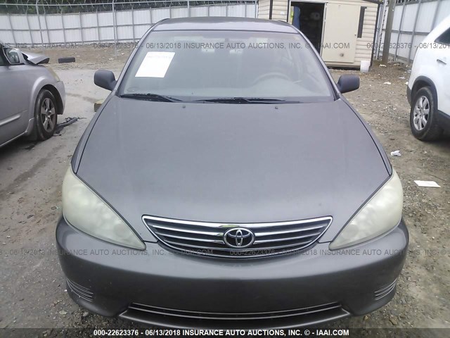4T1BE32K15U951586 - 2005 TOYOTA CAMRY LE/XLE/SE 灰色 照片 6