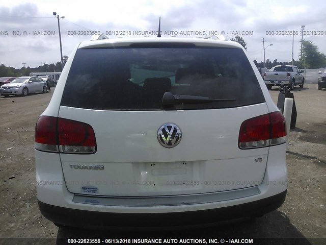 WVGZE77L27D011260 - 2007 VOLKSWAGEN TOUAREG V6 WHITE photo 6