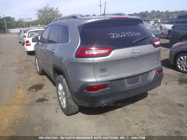 1C4PJMCBXGW130732 - 2016 JEEP CHEROKEE LATITUDE SILVER photo 3