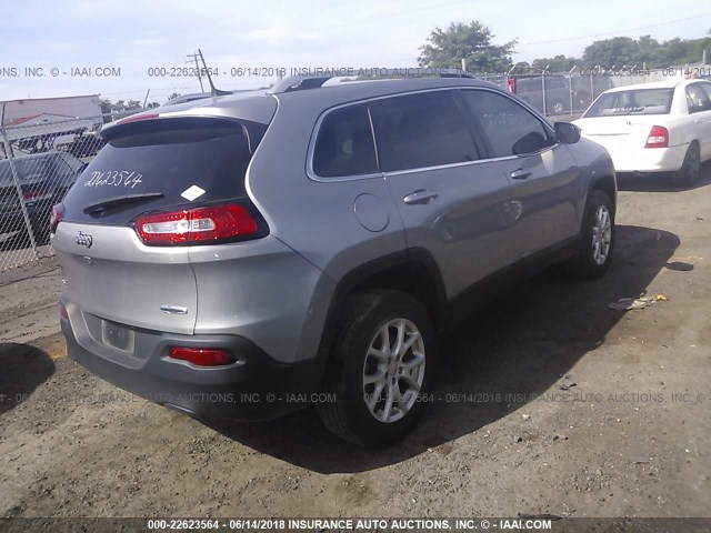 1C4PJMCBXGW130732 - 2016 JEEP CHEROKEE LATITUDE SILVER photo 4