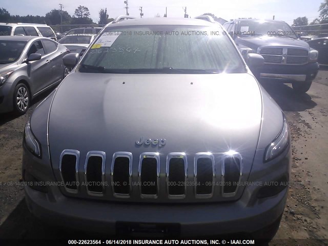 1C4PJMCBXGW130732 - 2016 JEEP CHEROKEE LATITUDE SILVER photo 6