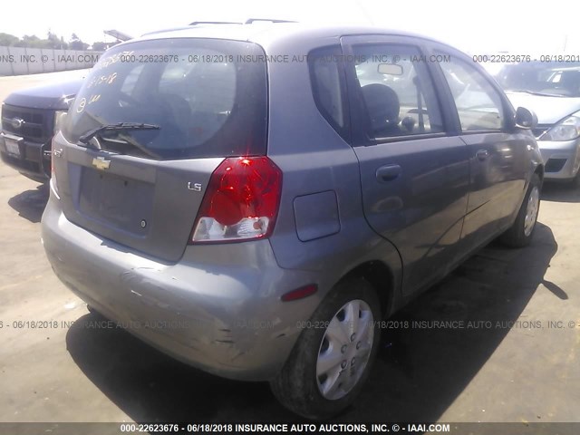 KL1TD66618B117898 - 2008 CHEVROLET AVEO LS GRAY photo 4