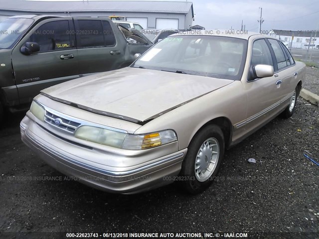 2FALP74WXTX115670 - 1996 FORD CROWN VICTORIA LX GOLD photo 2