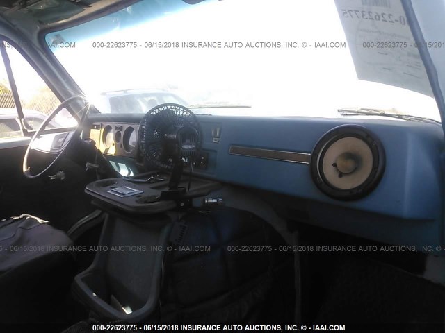 CGR357U198845 - 1977 CHEVY VAN  BLUE photo 5