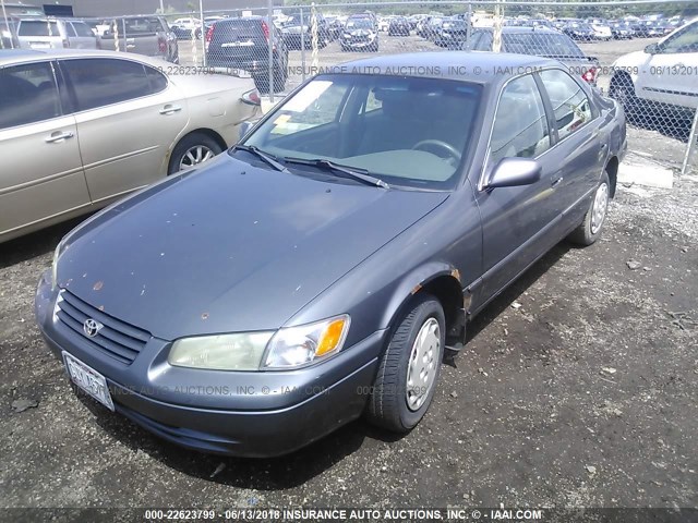 4T1BG22K0VU068860 - 1997 TOYOTA CAMRY CE/LE/XLE 灰色 照片 2