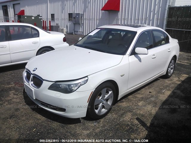 WBANV13518C150744 - 2008 BMW 528 XI WHITE photo 2