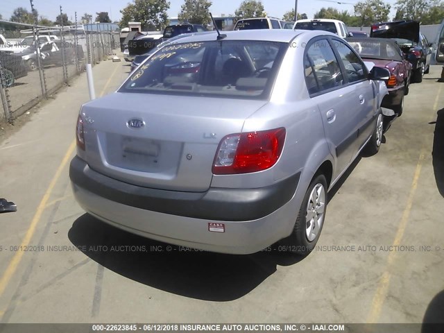 KNADE223X96522180 - 2009 KIA RIO LX/SX SILVER photo 4