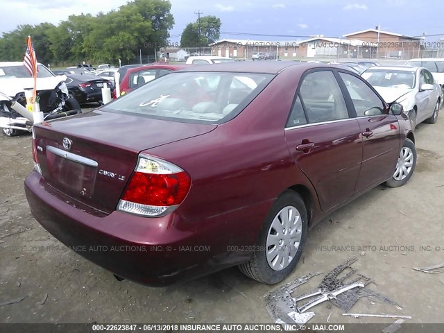 4T1BE32K15U047687 - 2005 TOYOTA CAMRY LE/XLE/SE RED photo 4