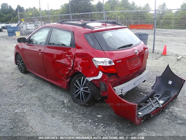 2T1KE40E09C018997 - 2009 TOYOTA COROLLA MATRIX S RED photo 3