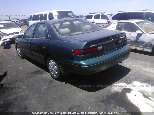 JT2BG22K4V0096021 - 1997 TOYOTA CAMRY LE/XLE GREEN photo 3