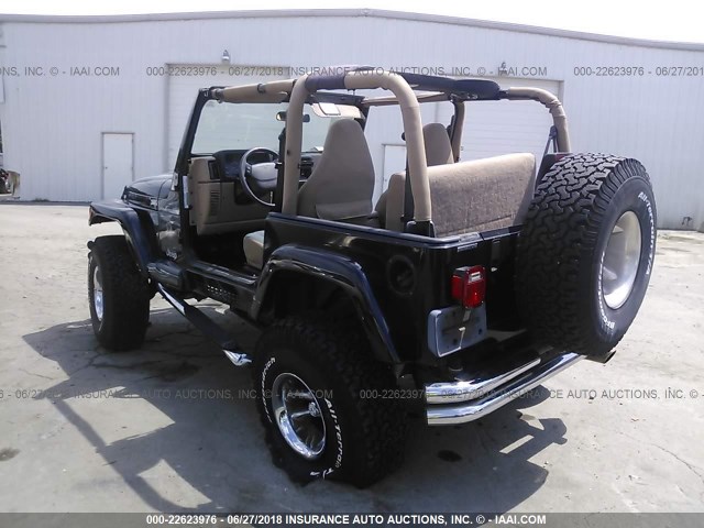 1J4FA59S22P713429 - 2002 JEEP WRANGLER / TJ SAHARA BLACK photo 3