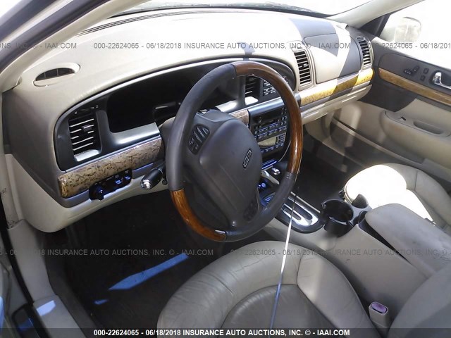 1LNHM97V7YY832912 - 2000 LINCOLN CONTINENTAL  Creme Foto 5