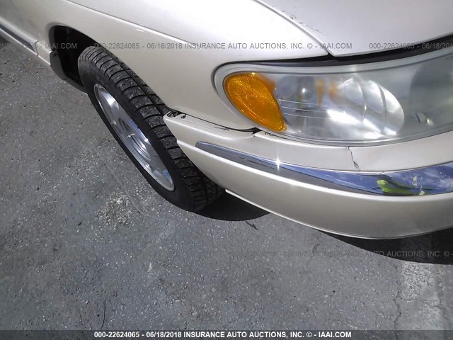 1LNHM97V7YY832912 - 2000 LINCOLN CONTINENTAL  Creme Foto 6