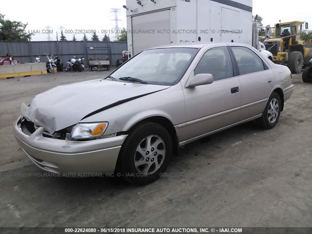 4T1BF22K6XU078850 - 1999 TOYOTA CAMRY LE/XLE GOLD photo 2