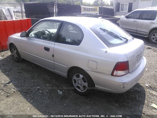 KMHCG35C52U234865 - 2002 HYUNDAI ACCENT GS SILVER photo 3