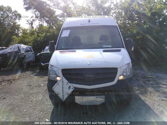 WD3PE8DC2E5834987 - 2014 MERCEDES-BENZ SPRINTER 2500 WHITE photo 6